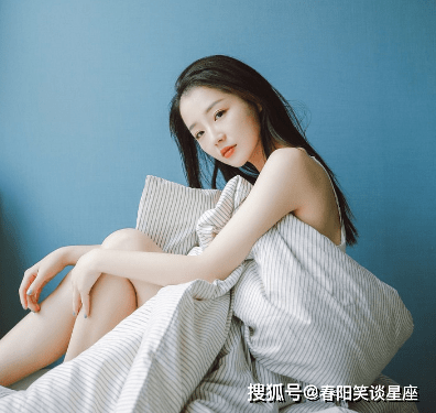 最新床上美女图片，多元美的表达欣赏与探讨