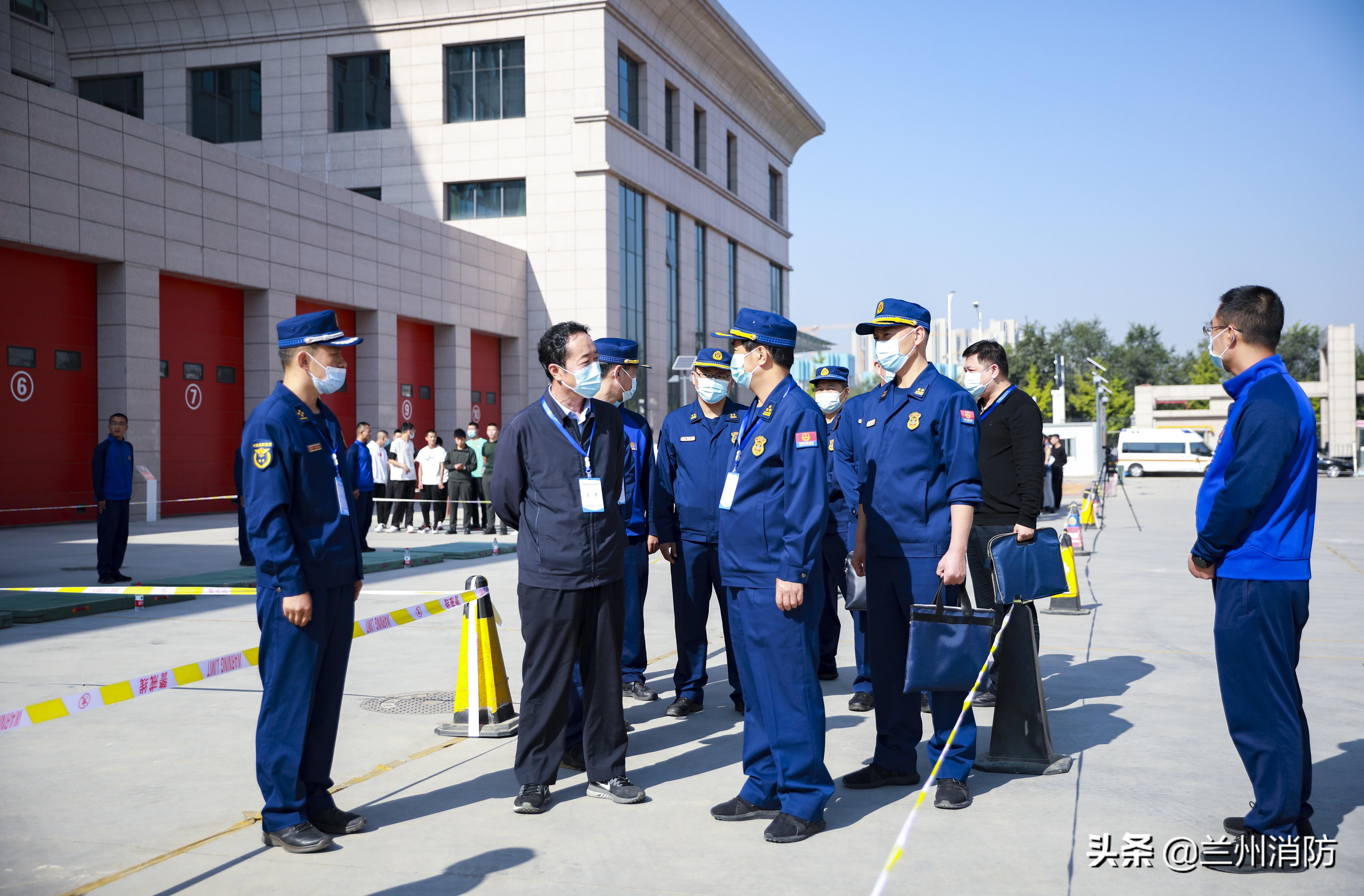 消防员新时代体能挑战，适应新时代需求的关键要素