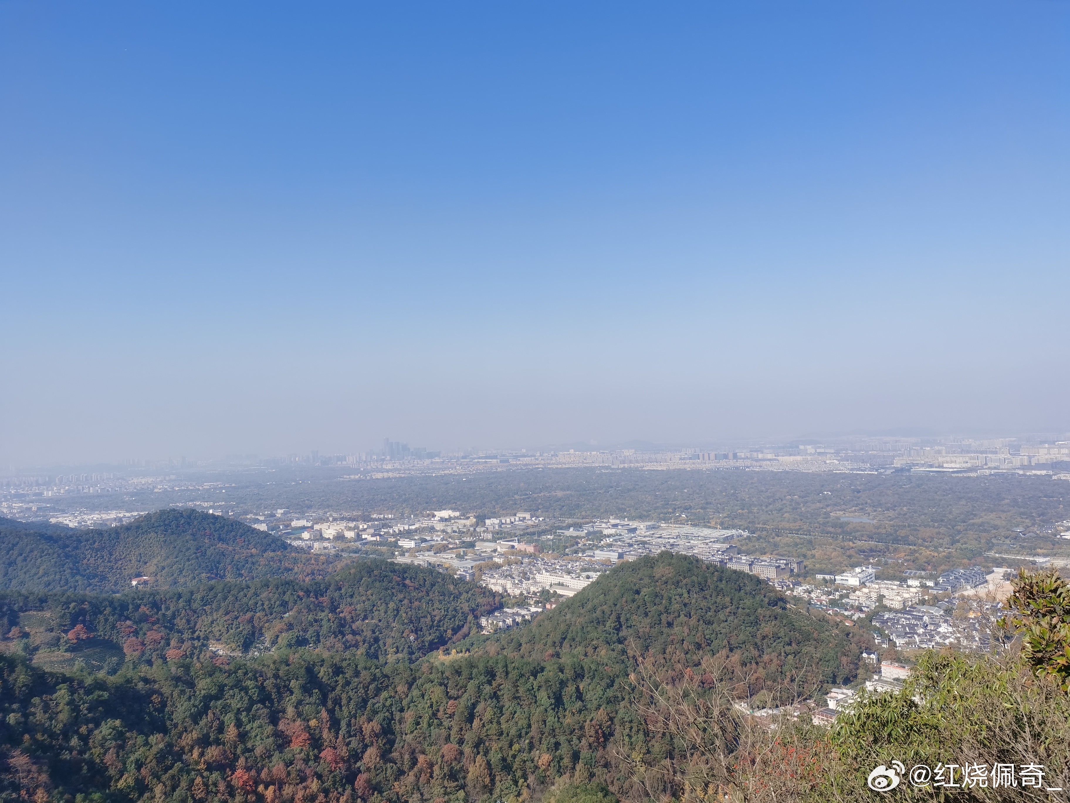 北高峰最新动态，新时代变迁与发展的揭示